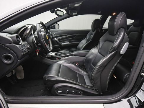Used 2015 Ferrari FF Black image 19