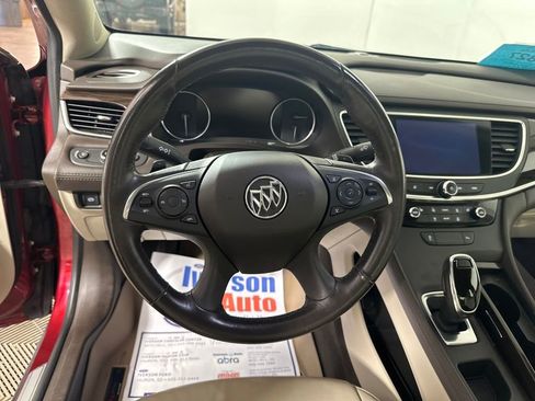 Used 2017 Buick LaCrosse Essence image 18