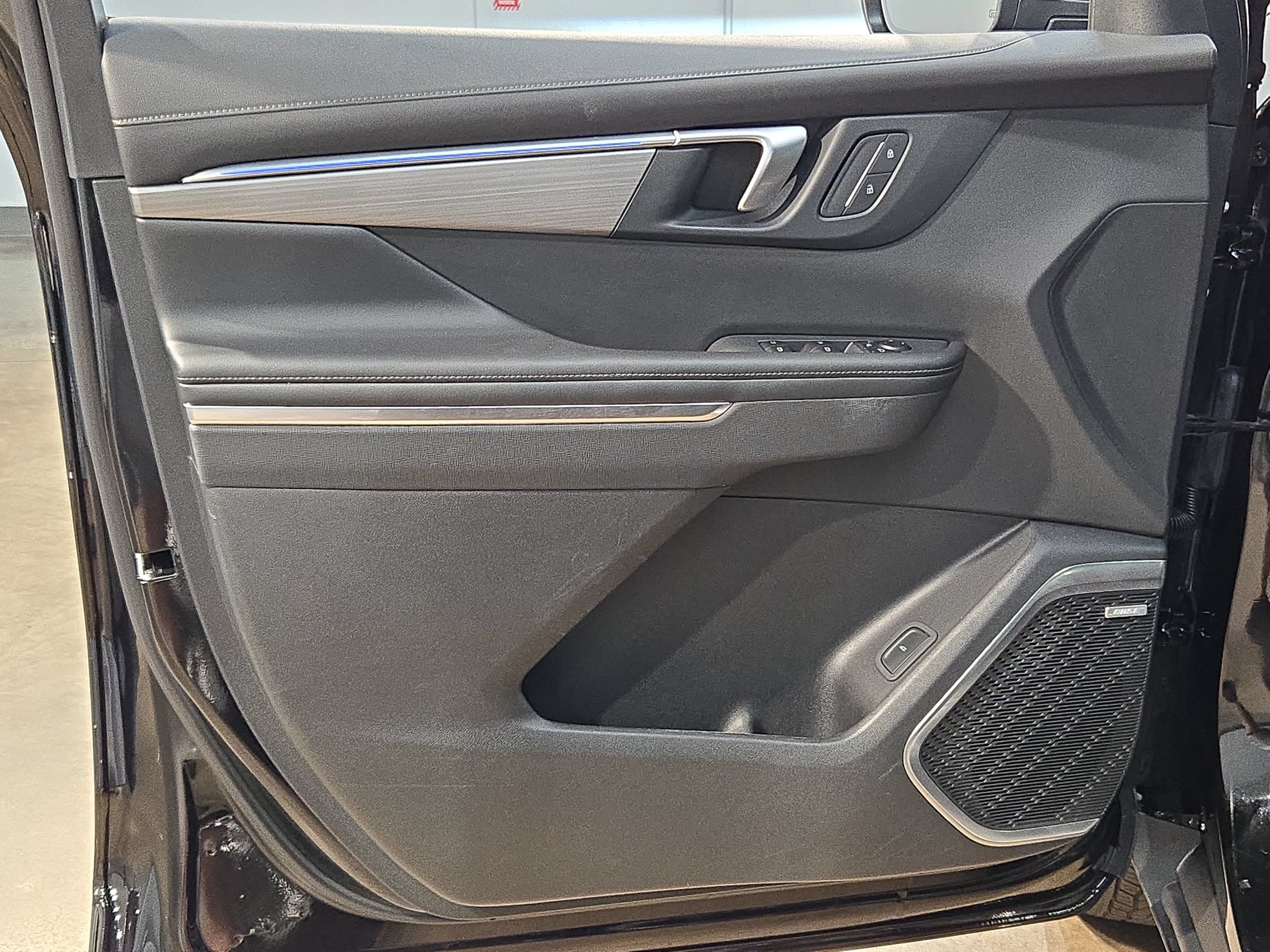 Used 2025 Buick Enclave Preferred FWD image 20