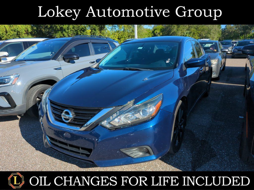 Used 2017 Nissan Altima 3.5 SR FWD image 1