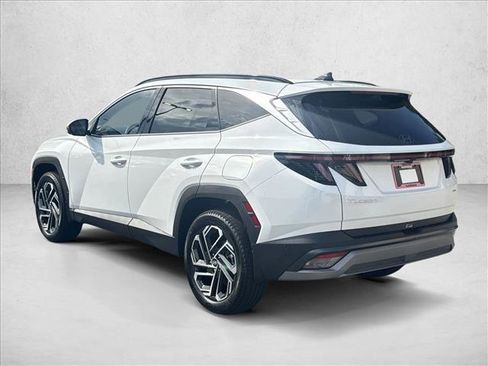 Certified 2025 Hyundai Tucson Limited AWD/4WD image 9