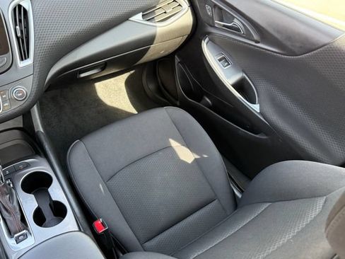 Used 2025 Chevrolet Malibu RS FWD image 24