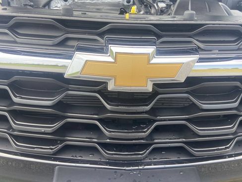 Used 2024 Chevrolet Trax LT FWD image 29