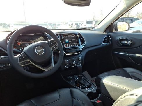 Used 2022 Jeep Cherokee Limited image 9