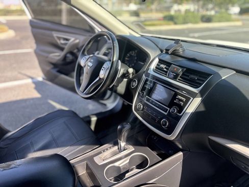 Used 2017 Nissan Altima 2.5 SR FWD image 26