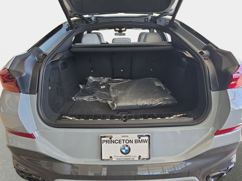 New 2026 BMW X6 M60i image 11