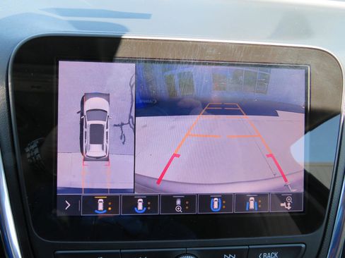 Used 2019 Chevrolet Equinox Premier AWD/4WD image 6