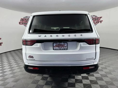 Used 2024 Jeep Wagoneer L 4WD w/ HD Trailer Tow Package image 6