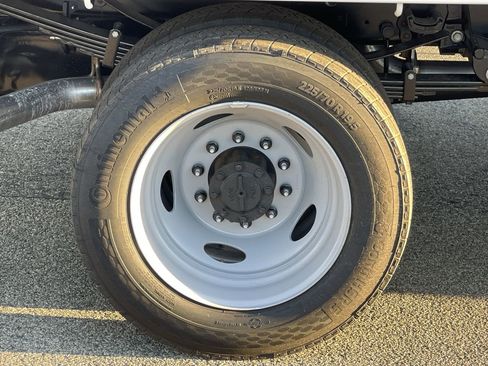 New 2026 Ford F550 2WD Regular Cab Super Duty image 11