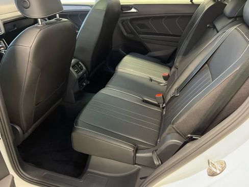 Certified 2023 Volkswagen Tiguan SE w/ Panoramic Sunroof Package FWD image 16