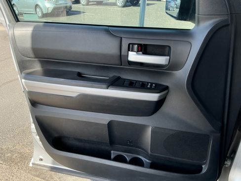 Used 2019 Toyota Tundra SR5 w/ SR5 Convenience Package RWD image 13