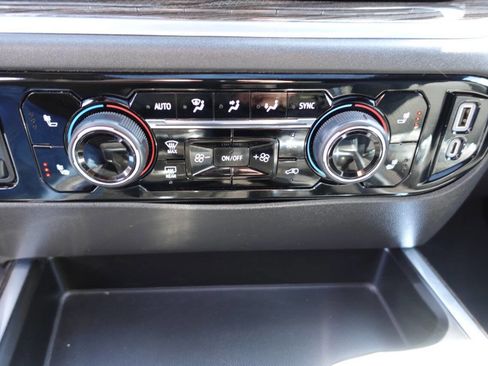 Used 2022 Chevrolet Silverado 1500 LT Trail Boss w/ LT Trail Boss Premium Package AWD/4WD image 53
