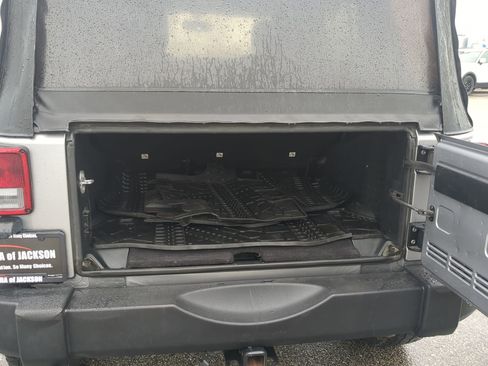 Used 2018 Jeep Wrangler Unlimited Sport S image 20