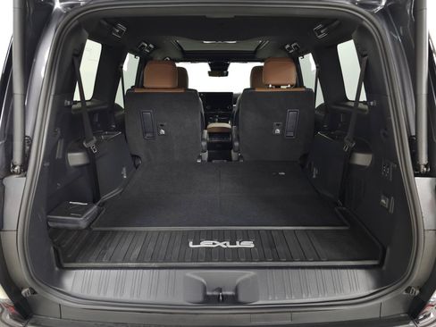 Used 2025 Lexus GX 550 w/ Cold Area Package AWD/4WD image 8