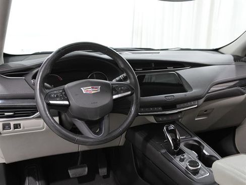 Used 2021 Cadillac XT4 Premium Luxury w/ Cold Weather Package image 6