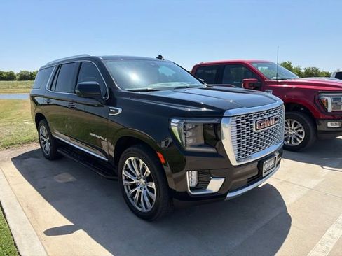 Used 2023 GMC Yukon Denali AWD/4WD image 5