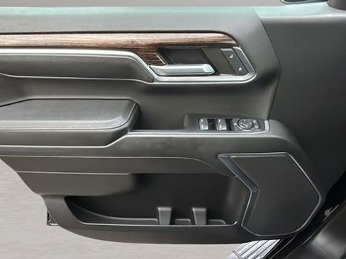 Used 2022 GMC Sierra 1500 Elevation w/ LPO, Elevation Black Package image 17