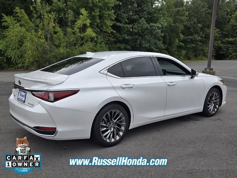 Used 2025 Lexus ES 300h Ultra Luxury FWD image 3