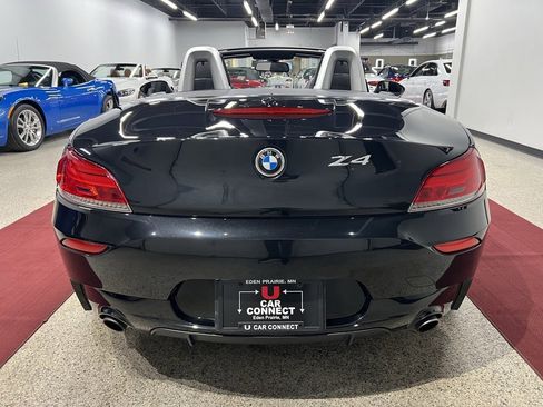 Used 2015 BMW Z4 sDrive35is image 16