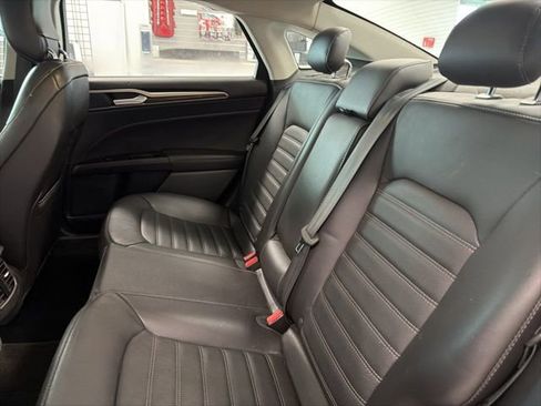 Used 2015 Ford Fusion SE w/ Equipment Group 202A FWD image 22