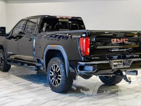 Used 2020 GMC Sierra 2500 AT4 w/ AT4 Premium Package AWD/4WD image 16