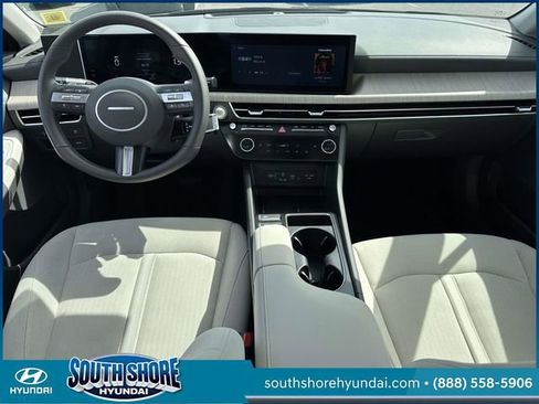 Used 2025 Hyundai Sonata SEL FWD image 14