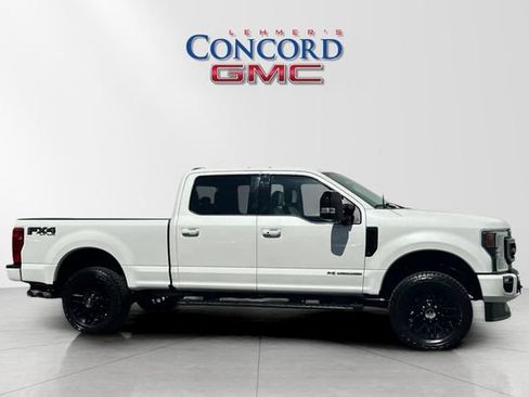 Used 2022 Ford F250 Lariat w/ Black Appearance Package AWD/4WD image 3