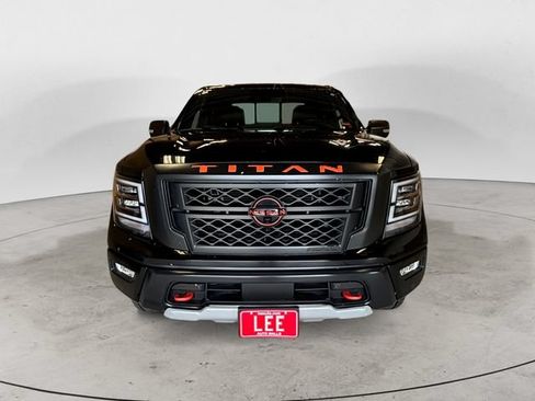 Used 2023 Nissan Titan PRO-4X w/ Pro-4x Convenience Package AWD/4WD image 9