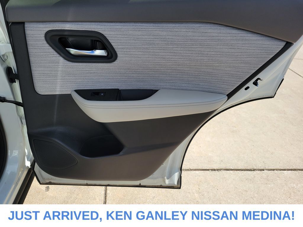 Certified 2023 Nissan Rogue SV AWD/4WD image 19