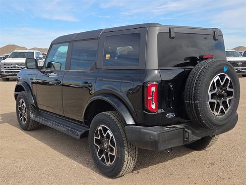New 2025 Ford Bronco Outer Banks image 3