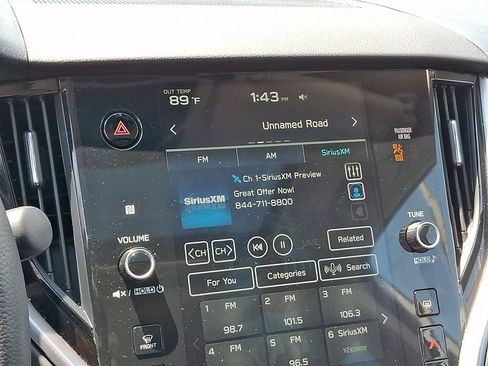 Used 2024 Subaru Outback Premium AWD/4WD image 17