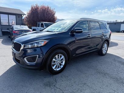 Used 2017 Kia Sorento LX w/ LX Convenience Package