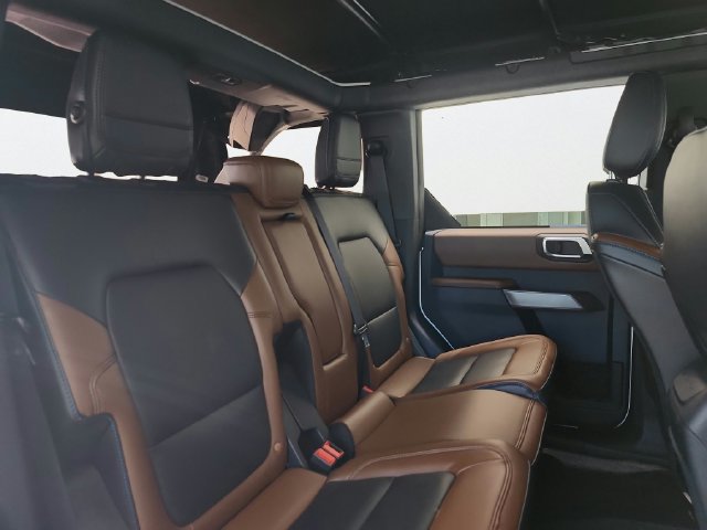 Used 2023 Ford Bronco Outer Banks AWD/4WD image 26