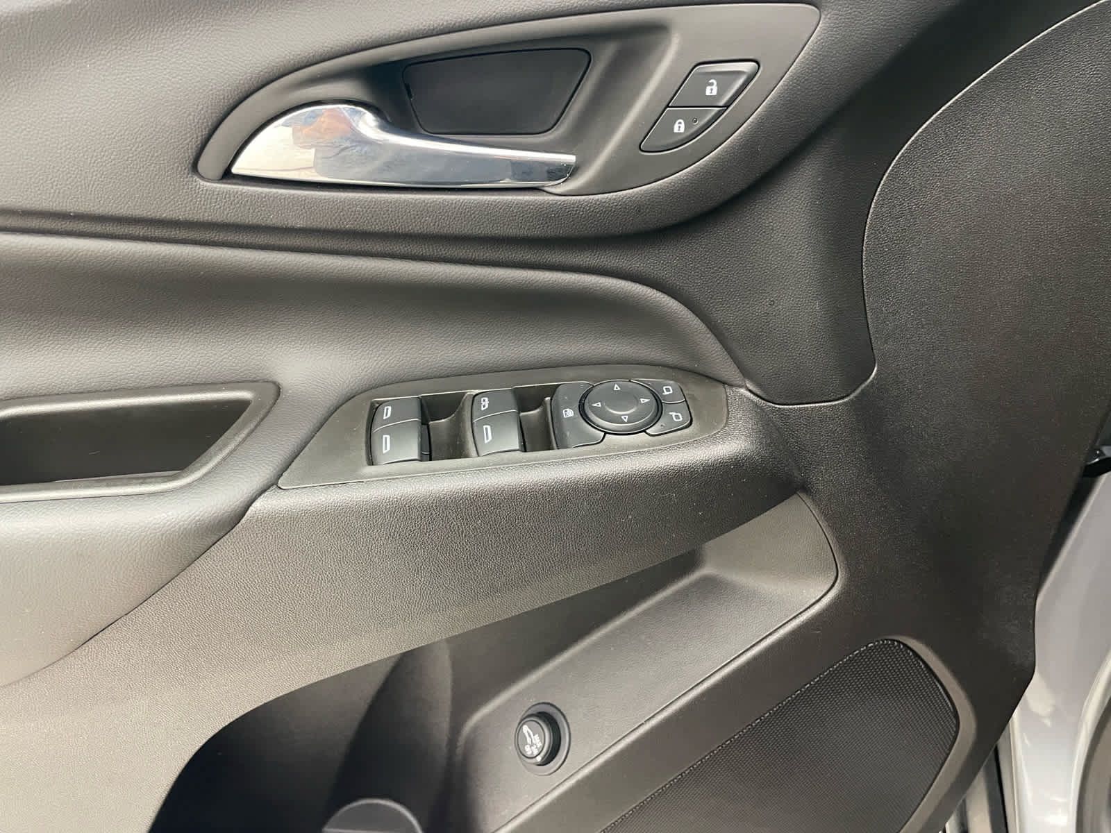 Used 2024 Chevrolet Equinox LT AWD/4WD image 13
