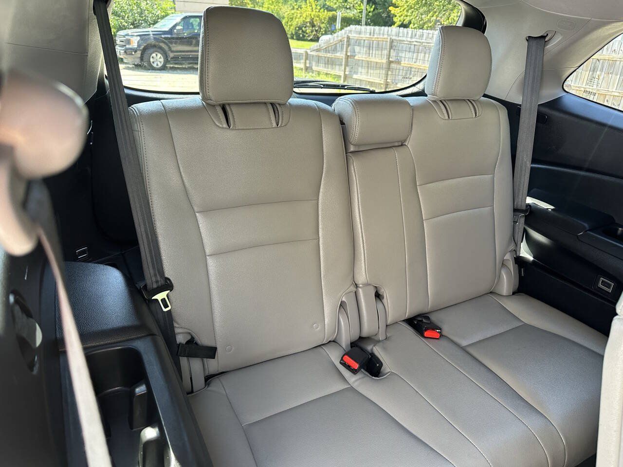 Used 2018 Honda Pilot EX image 16