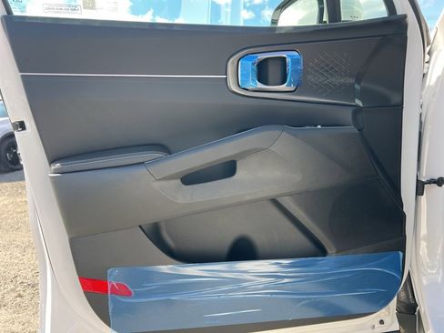 New 2026 Kia Sorento LX image 7