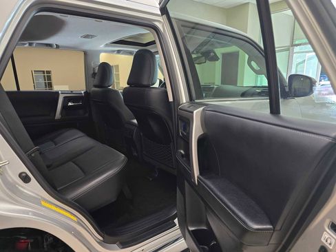 Used 2022 Toyota 4Runner Limited AWD/4WD image 27
