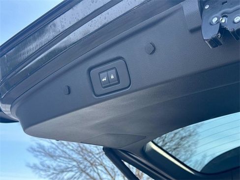 New 2026 Nissan Pathfinder SV image 14