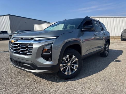 New 2026 Chevrolet Equinox LT w/ Convenience Package II image 1