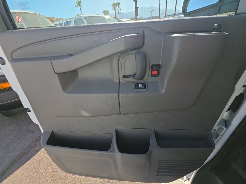 Used 2024 GMC Savana 2500 w/ Driver Convenience Package RWD image 21