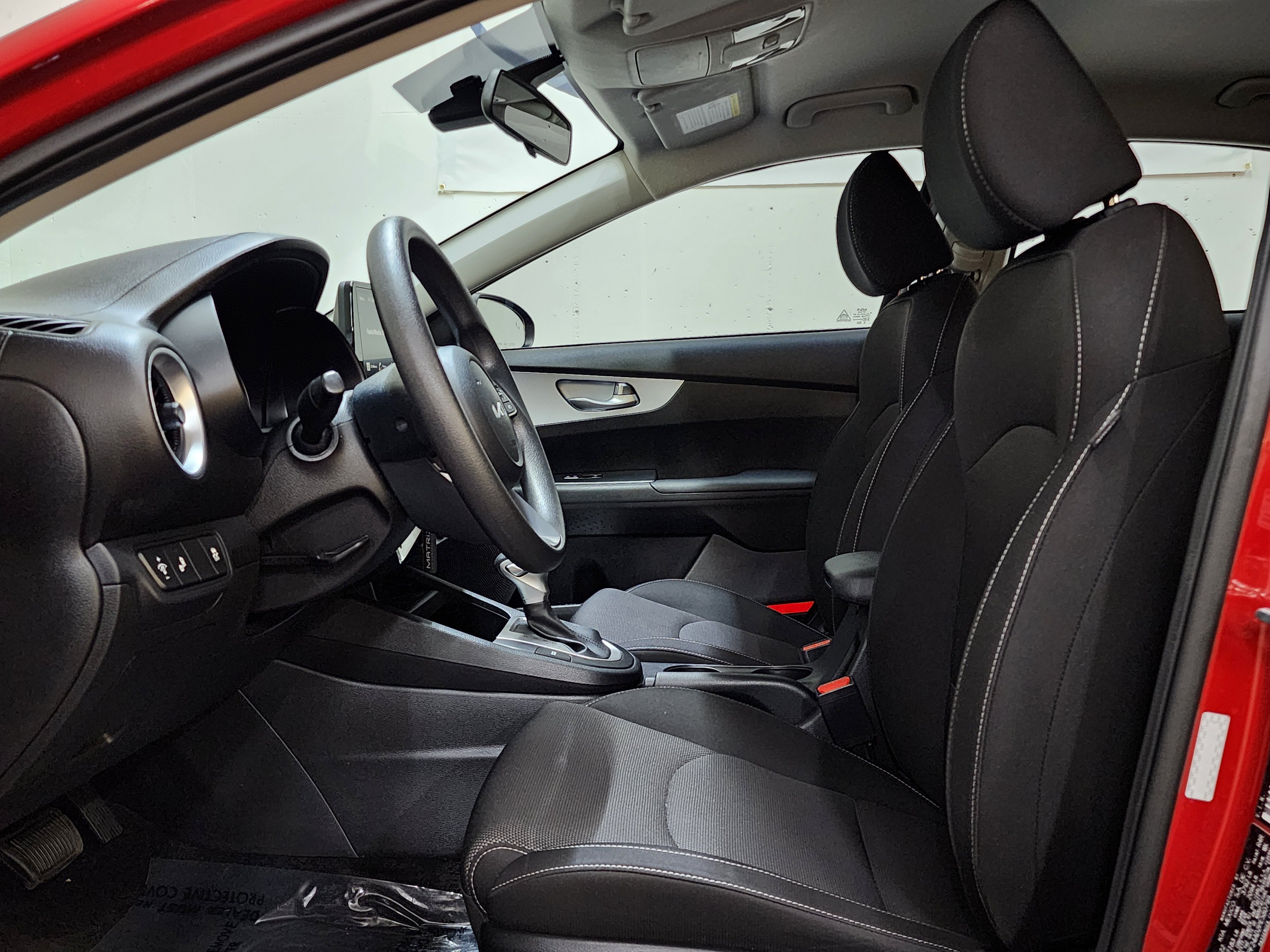 Used 2023 Kia Forte LXS w/ LXS Technology Package FWD image 15