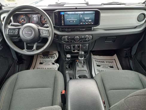 Used 2024 Jeep Wrangler Unlimited Sport image 14