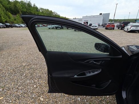 Used 2023 Chevrolet Malibu LT FWD image 7