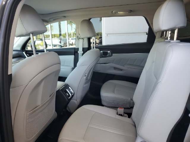 Used 2023 Kia Sorento SX AWD/4WD image 8