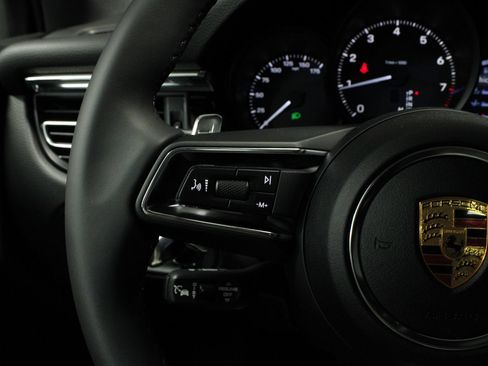 New 2026 Porsche Macan AWD/4WD image 34