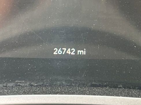 Used 2016 Dodge Challenger SRT Hellcat image 9