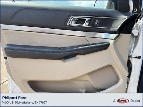 Used 2019 Ford Explorer XLT w/ Equipment Group 202A FWD image 1