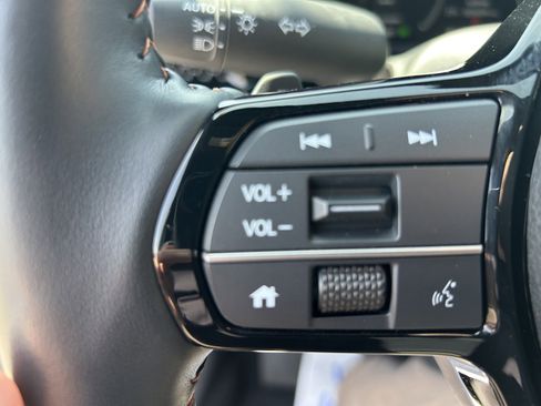 Certified 2025 Honda CR-V Sport Touring image 26