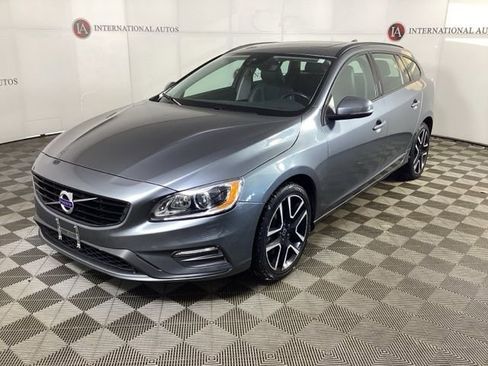 Used 2018 Volvo V60 T5 Dynamic image 1