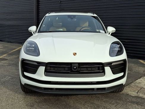 Certified 2026 Porsche Macan AWD/4WD image 10